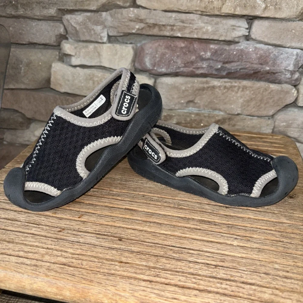 Crocs Black C 8 Swiftwater Sandal Closed Bump Toe Fisherman Water Safe Toddler